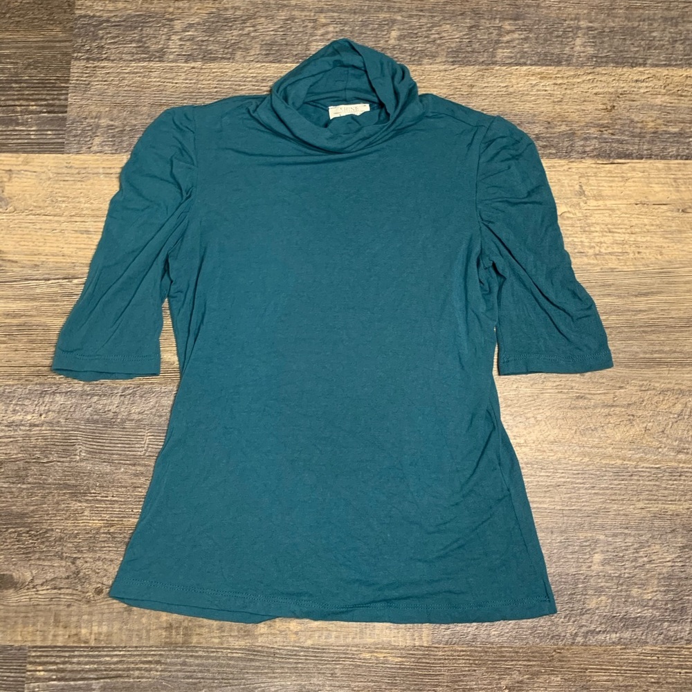 VGUC women's Shine shirt, size M
